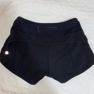 Lululemon Size 2 Speed Up Shorts 2.5”